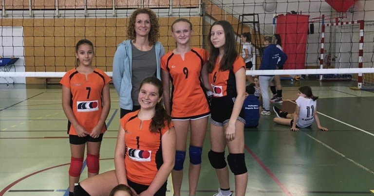 4kovy družstvo B si nesie z Krupiny 3 výhry a jednu prehru supeeeer. Ďakujeme zastupujúcej trénerke 🥰😘#bojujemezazvolen💞🏐😎 #4kovy